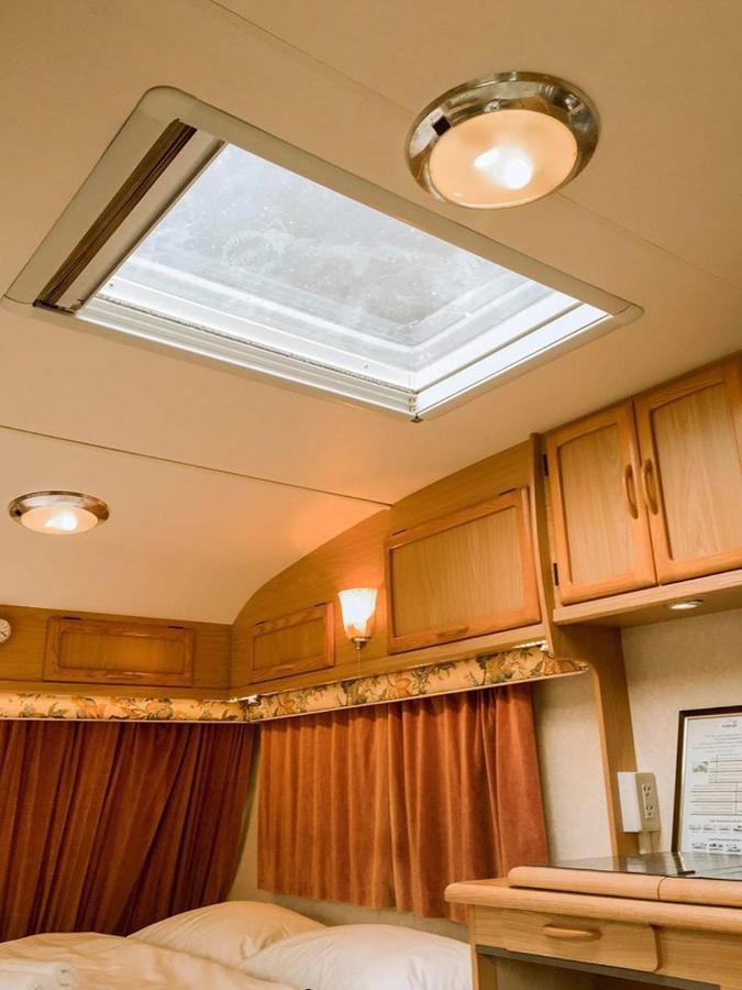 Nice Nite Campervans プラナコーン・シー・アユタヤ エクステリア 写真