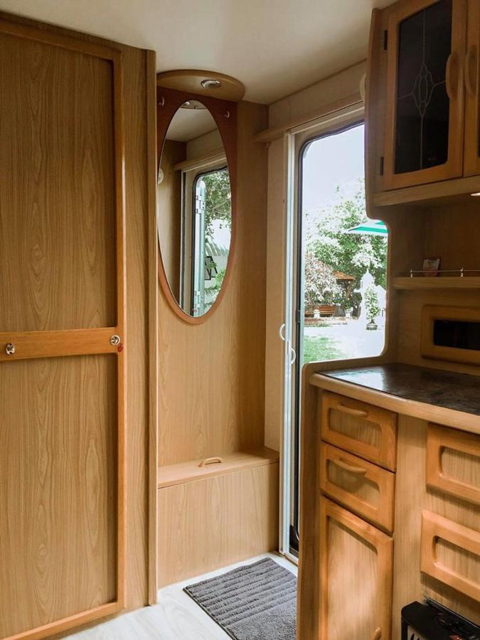 Nice Nite Campervans プラナコーン・シー・アユタヤ エクステリア 写真